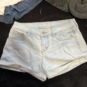 Very light blue jean short boyfriend fit